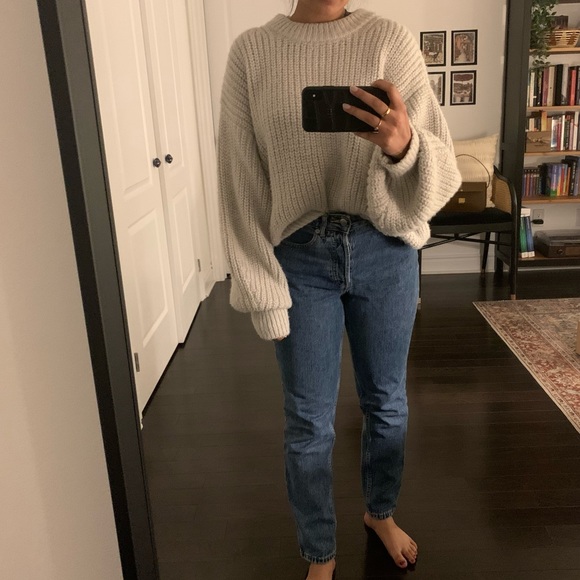 Oversized Grey Knit Sweater - Picture 4 of 5